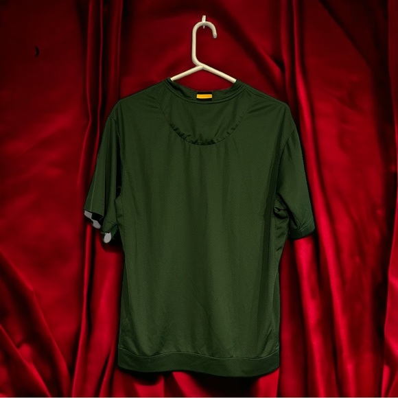 Nike Dri-FIT Shirt - Vibrant Green - Performance Tee - Picture 2 of 3